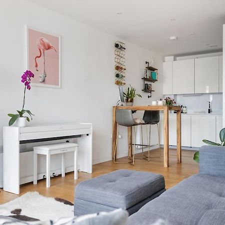 Modern New 1-Bedroom Home Stunning Views London Exterior photo